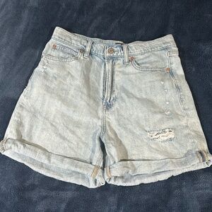 Vintage GAP Mom Shorts // Size 8 // Distressed High Waisted